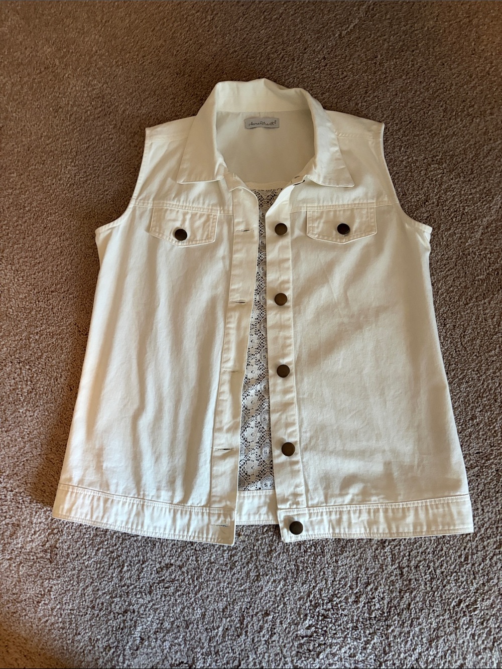 Keren Hart cream sleeveless denim vest Size M like new